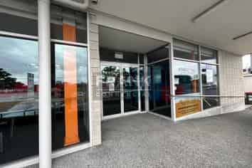 Large Format Retail in Westgate