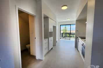 46 Rahopuru Road, Massey