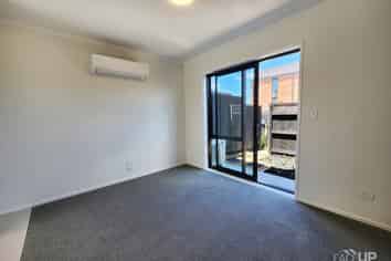 46 Rahopuru Road, Massey