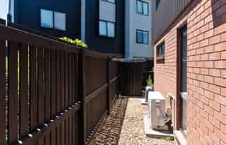 2 Selo Street, Glen Eden