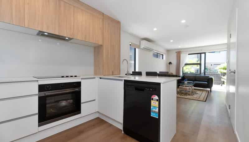 2 Selo Street, Glen Eden