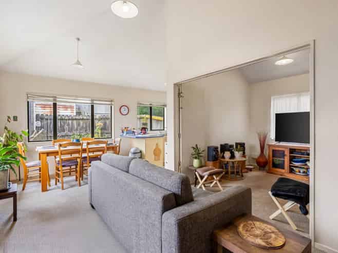 95 Vipond Road, Stanmore Bay