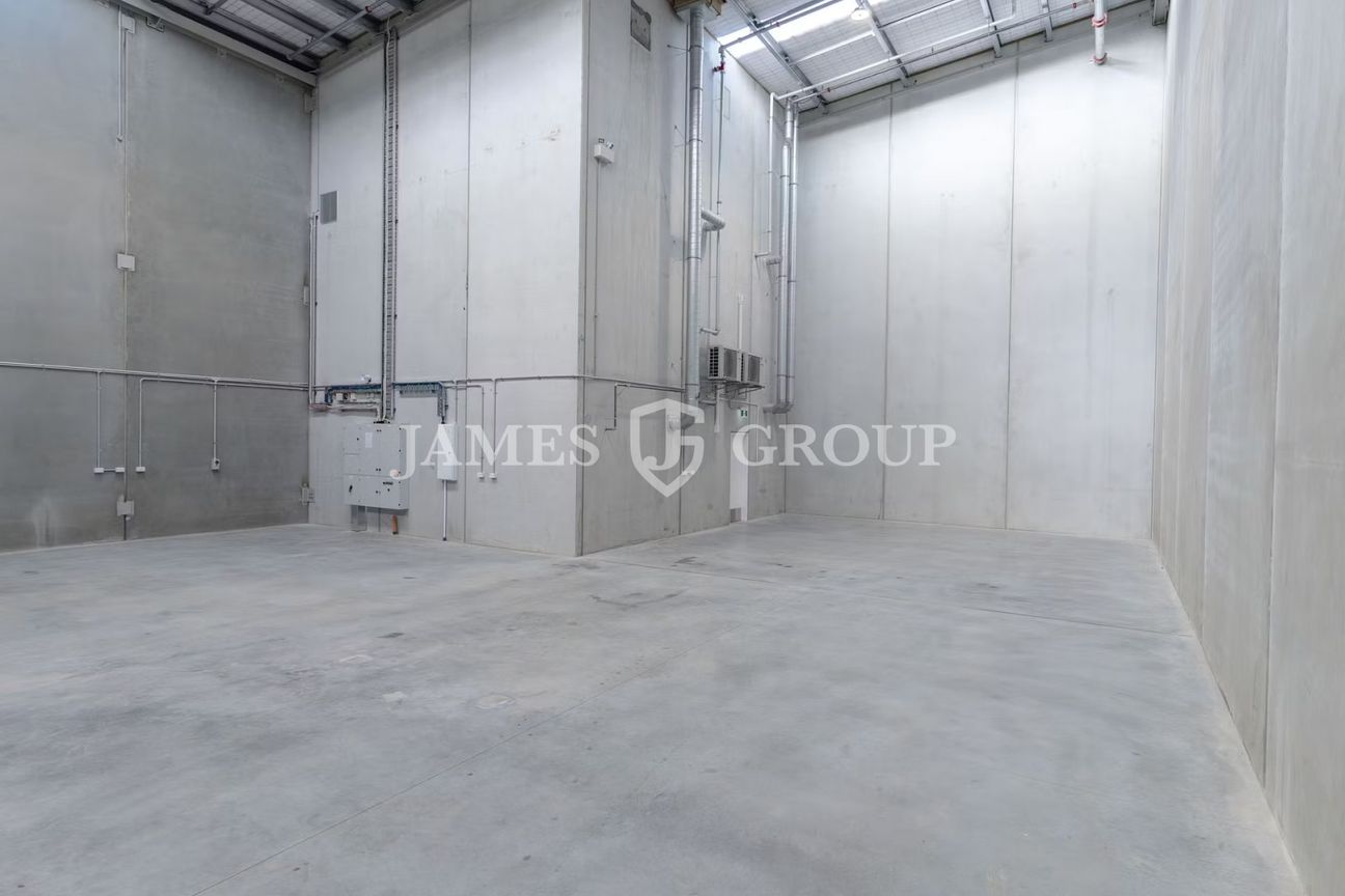 Near New Industrial | 12 Metre Stud Height - Vista 5