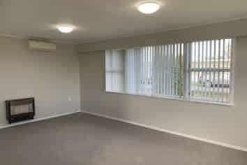 12 Bartholomew Road , Levin