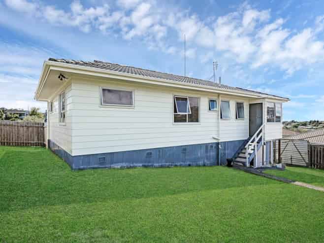 14 Tetrarch Place, Totara Vale