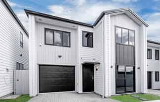 8B Gardiner Grove, Mangere East