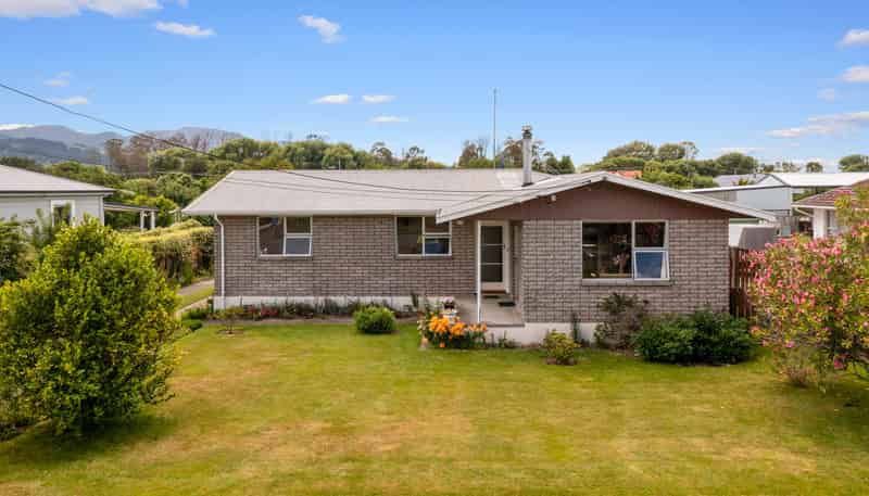 15 March Street, Spring Creek