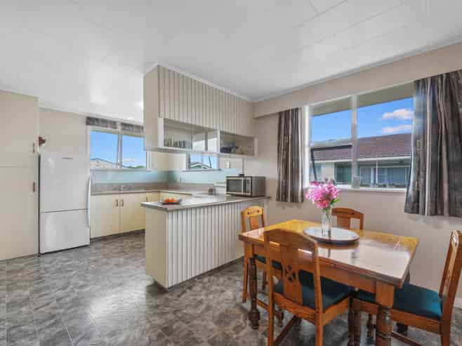 15 March Street, Spring Creek