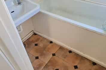 2/81 Hills Road, Edgeware