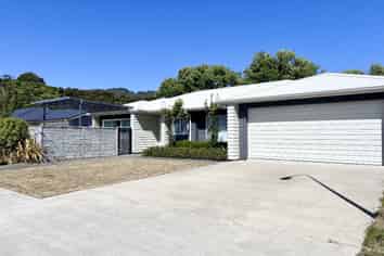 3 Grovedale Square, Wainuiomata