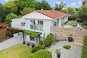 14 Chelmsford Avenue, Glendowie