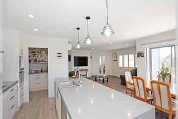 10 Story Street, FOXTON BEACH