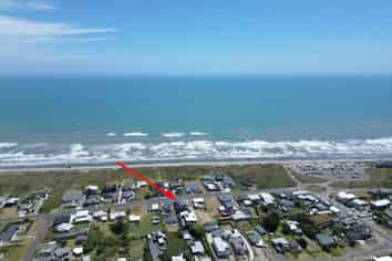 17 Marine Parade, Foxton Beach