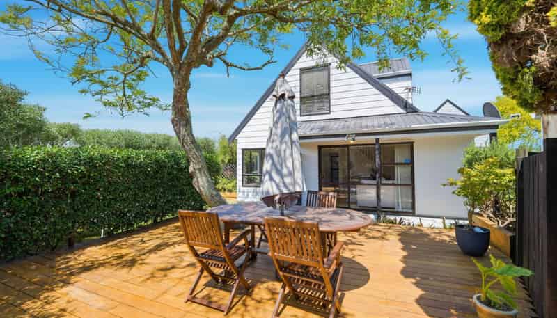 2/195 Abbotts Way, Remuera