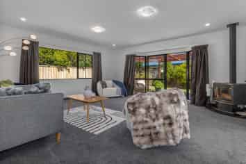 136 Guildford Drive, PARAPARAUMU BEACH