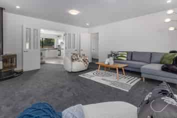 136 Guildford Drive, PARAPARAUMU BEACH