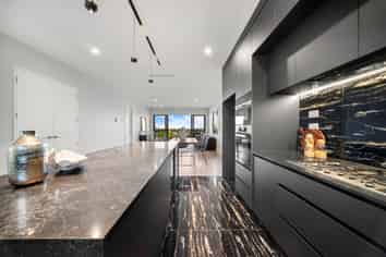 16 Pakirikiri Street, Long Bay