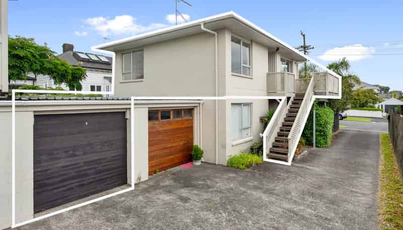 3/132 Victoria Road, Devonport