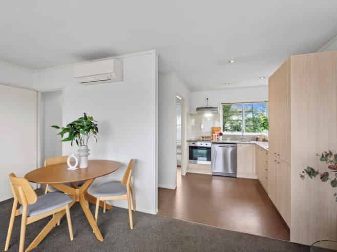 3/132 Victoria Road, Devonport