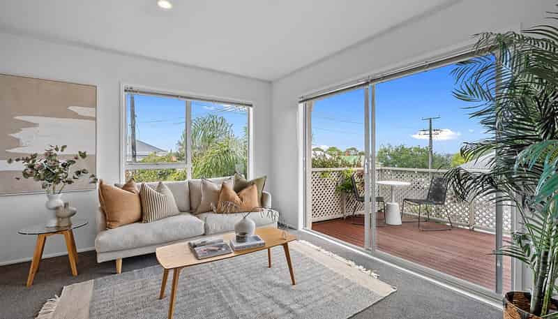 3/132 Victoria Road, Devonport