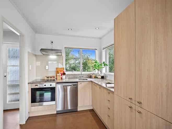 3/132 Victoria Road, Devonport