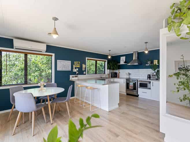 96 Milson Line, Milson