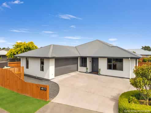 13 Geoff Geering Drive, Elgin