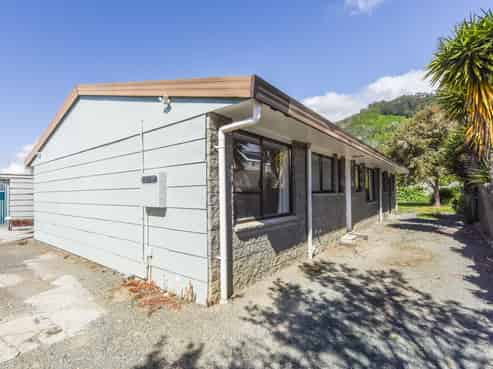 2/131 Tipahi Street, Nelson South