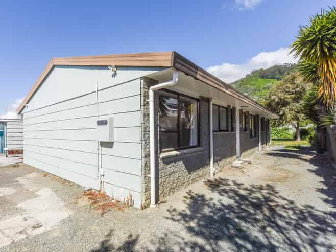 2/131 Tipahi Street, Nelson South