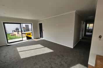 8A Upham Terrace, Roslyn