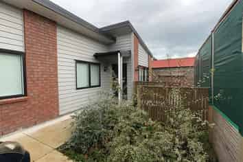 8A Upham Terrace, Roslyn