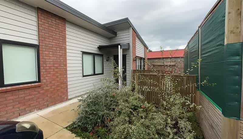 8A Upham Terrace, Roslyn