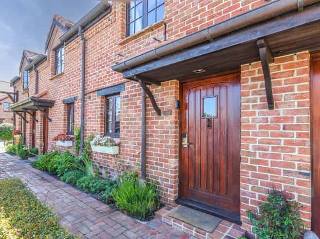 3/6 Quiet Woman Way, Monaco