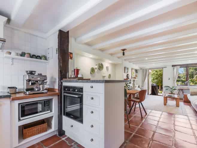 3/6 Quiet Woman Way, Monaco