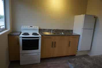 2/122 Herbert Street , Gladstone