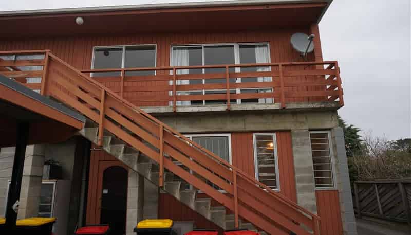 2/122 Herbert Street , Gladstone