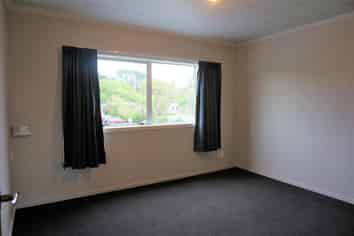 2/122 Herbert Street , Gladstone