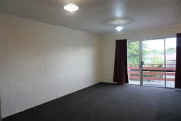 2/122 Herbert Street , Gladstone