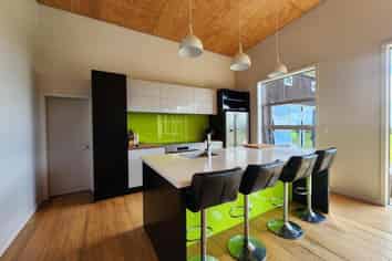 4 Ekuarangi Place, Oakura