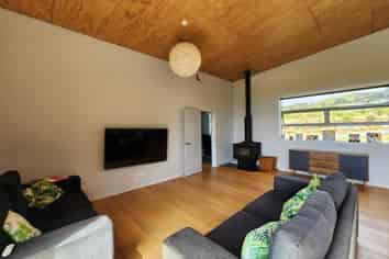 4 Ekuarangi Place, Oakura