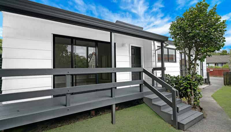 77 Meadowvale Rise, Titirangi