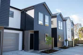 4/10 Marion Street, Silverstream