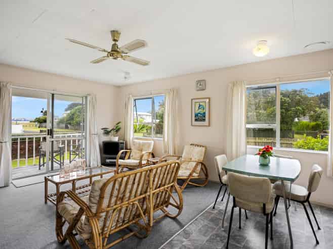 10 Taupo Bay Road, Taupo Bay