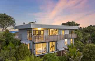 12 Victory Road, Laingholm