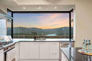 12 Victory Road, Laingholm