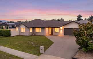 2 Dakota Place, Burleigh