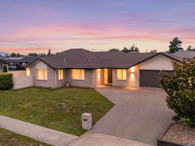 2 Dakota Place, Burleigh