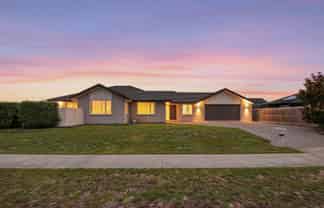 2 Dakota Place, Burleigh