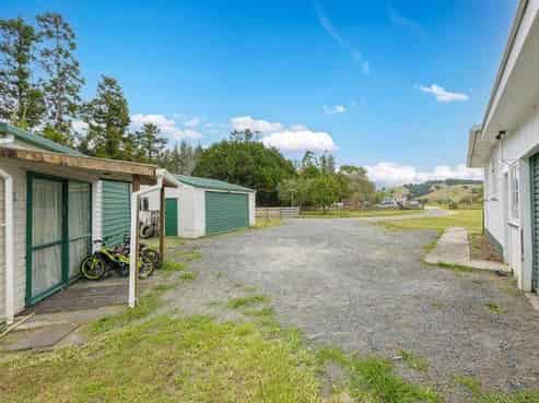 1396 State Highway 1, Kaiwaka