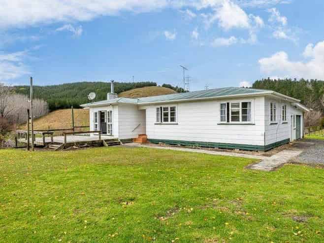 1396 State Highway 1, Kaiwaka